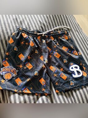 New York Knicks Men's Athletic Shorts in Black and Orange